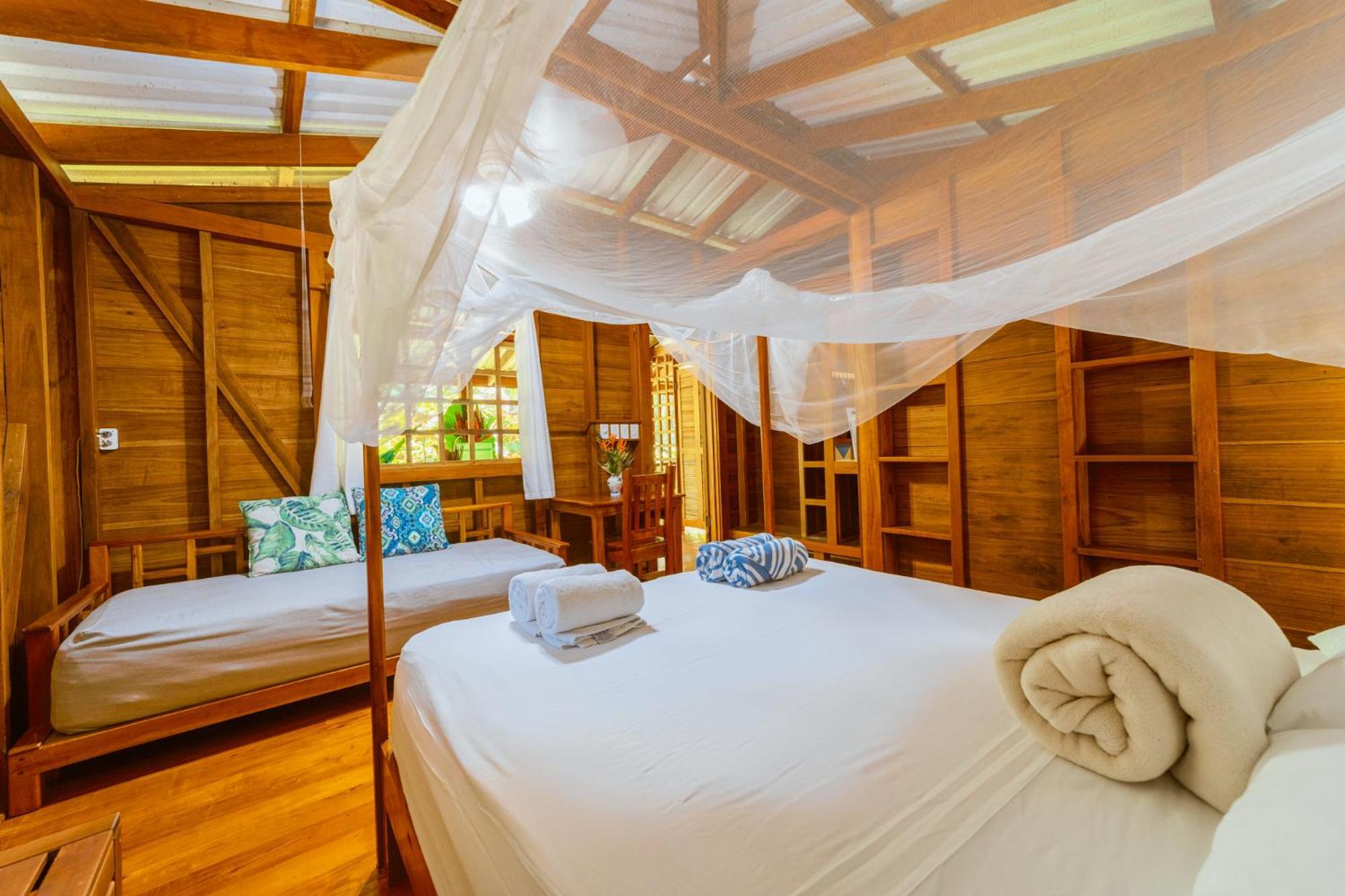 Casa Viva Lodge Puerto Viejo de Talamanca Bagian luar foto