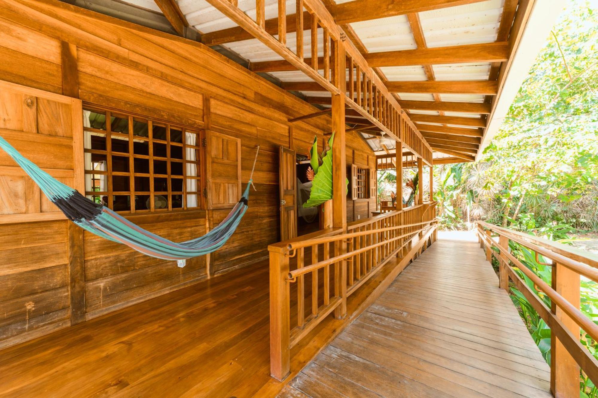 Casa Viva Lodge Puerto Viejo de Talamanca Bagian luar foto