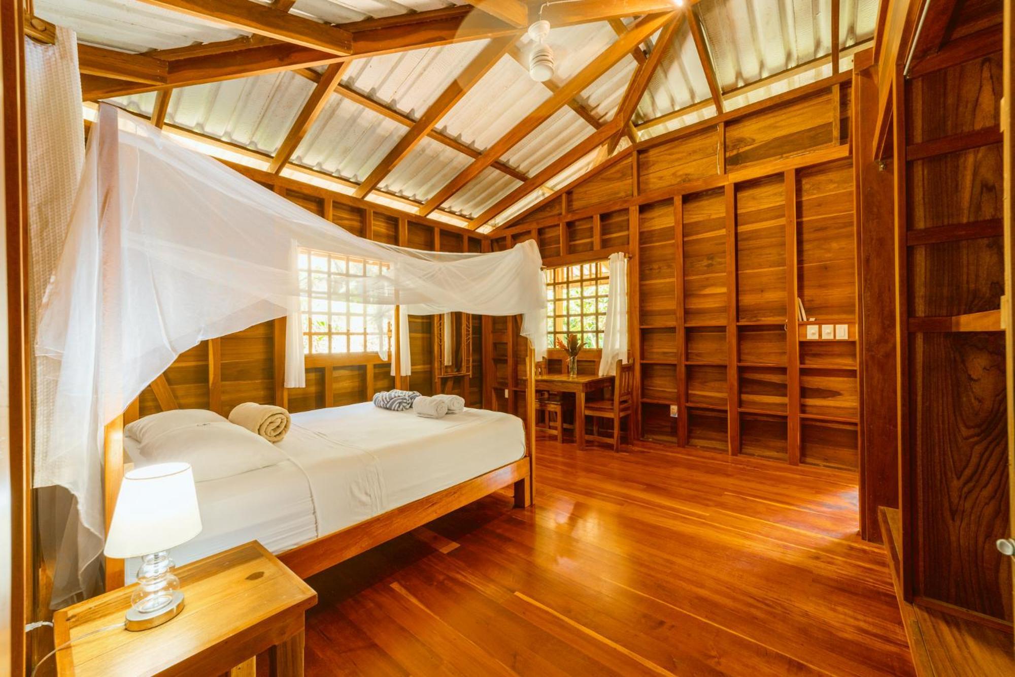 Casa Viva Lodge Puerto Viejo de Talamanca Bagian luar foto