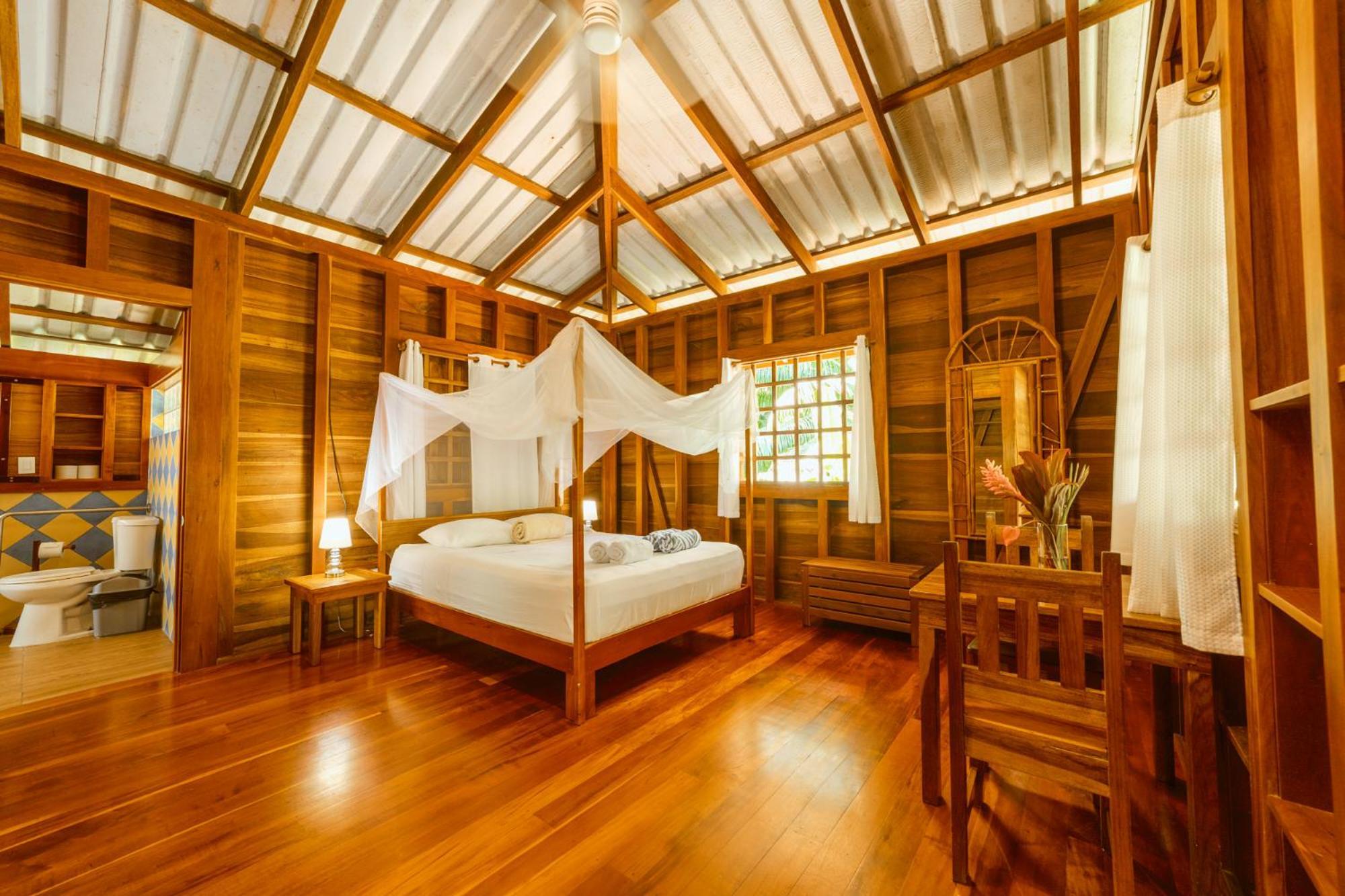 Casa Viva Lodge Puerto Viejo de Talamanca Bagian luar foto