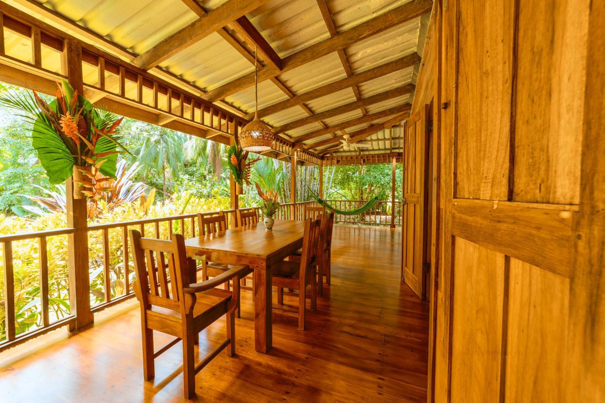Casa Viva Lodge Puerto Viejo de Talamanca Bagian luar foto