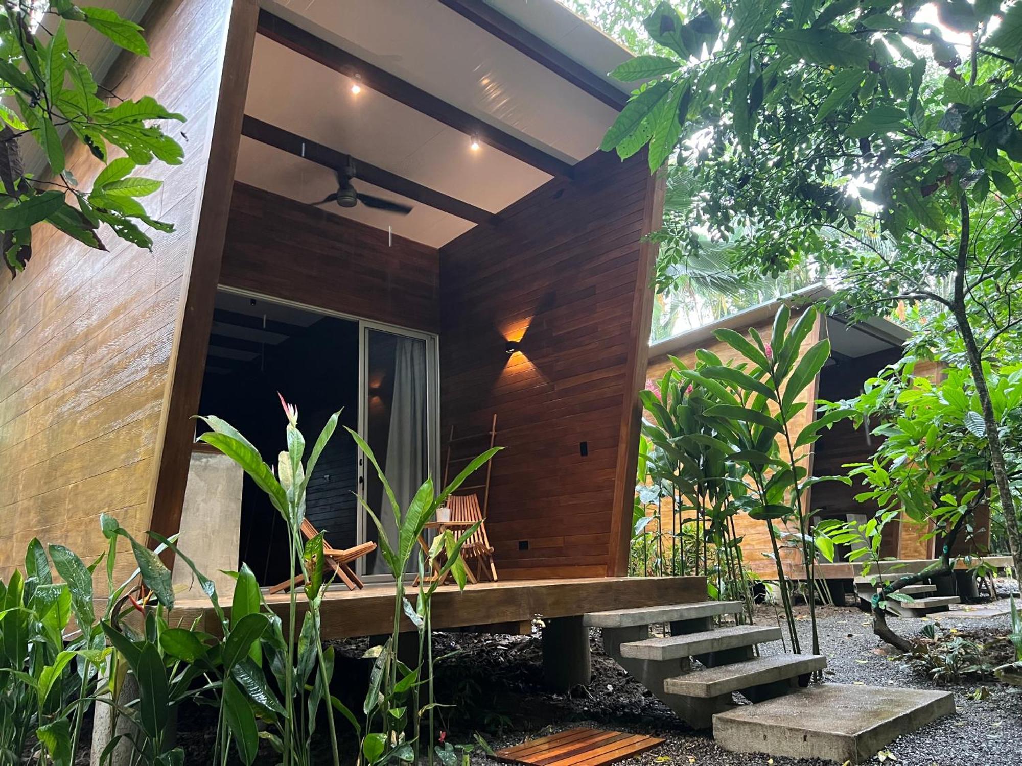 Casa Viva Lodge Puerto Viejo de Talamanca Bagian luar foto